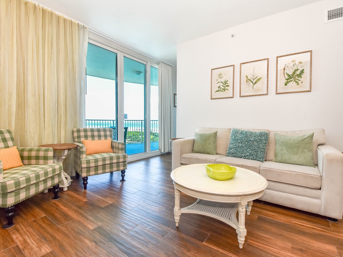 The Palms of Destin 21215 - Living Area