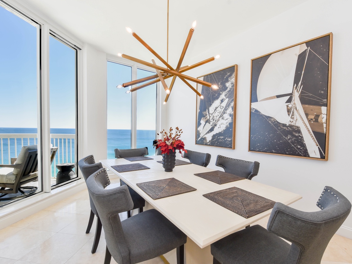 Silver Beach Towers West Penthouse 1705 - Dining Area