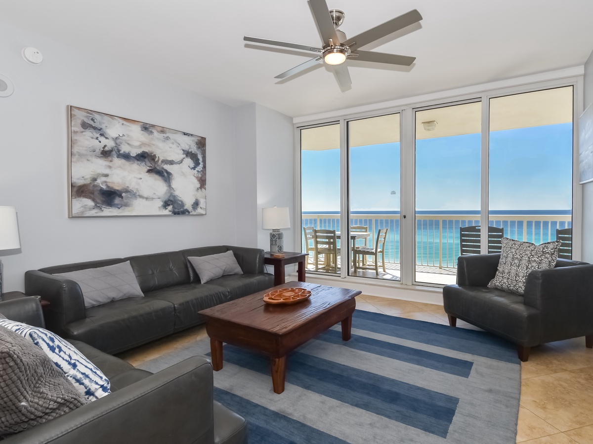 Silver Beach Towers E702