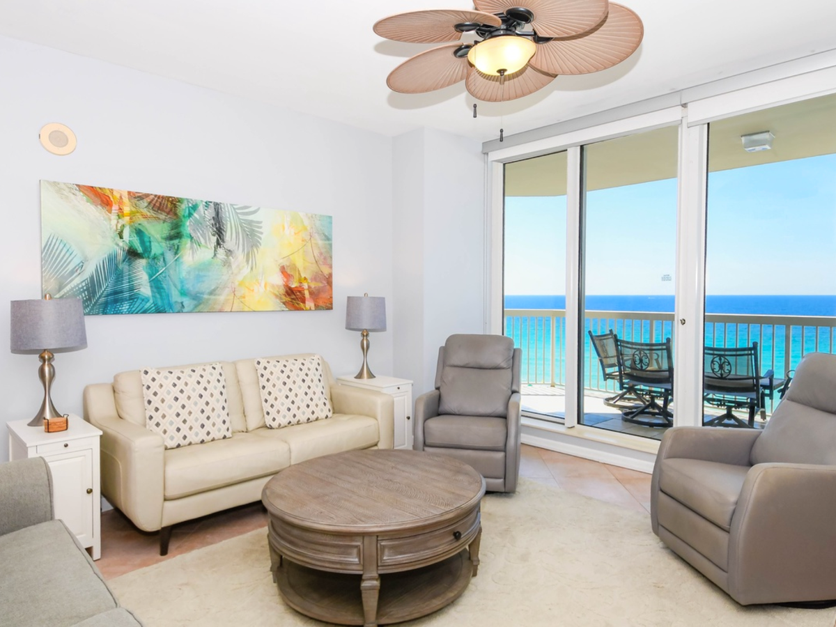 Silver Beach Towers E802