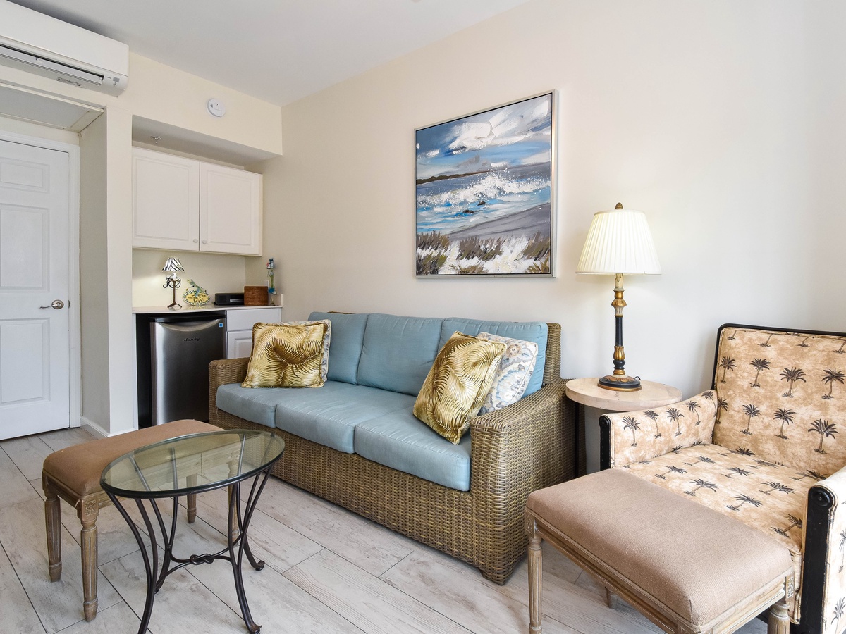 Silver Shells St. Maarten Cabana 2 - Seating Area