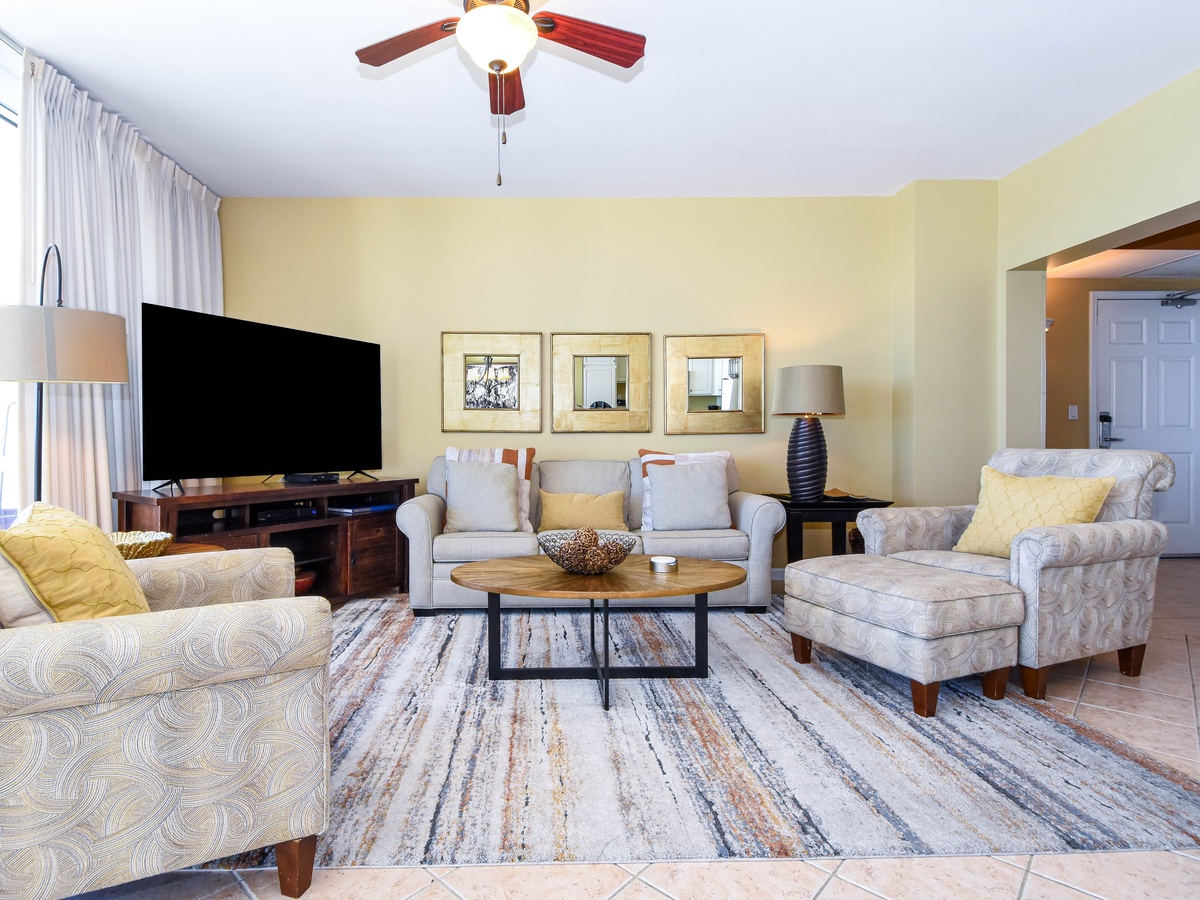 Silver Beach Towers E604