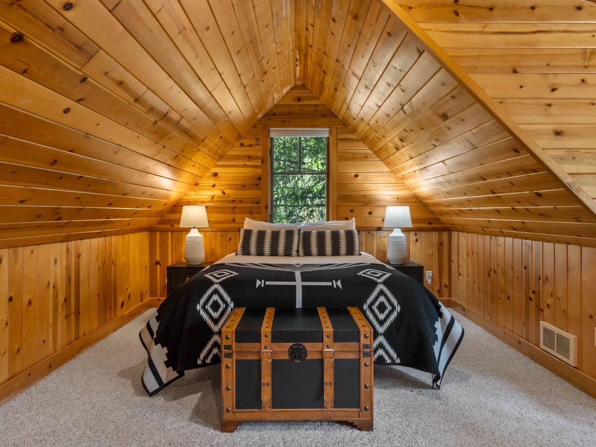 030-5750_230605_JILLROSELL CABIN 2