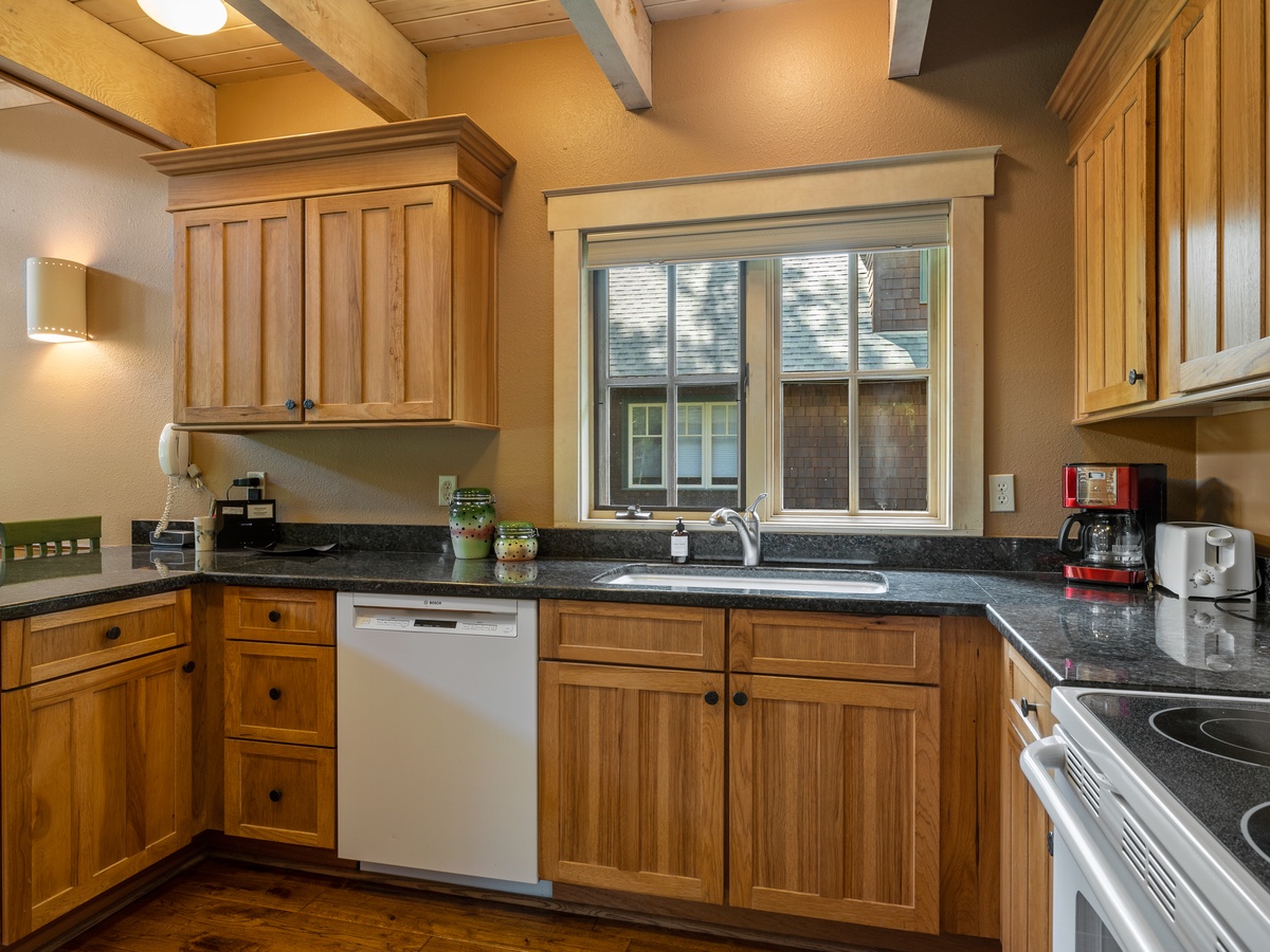 144-8892_230627_JILLROSELL Cabin 7