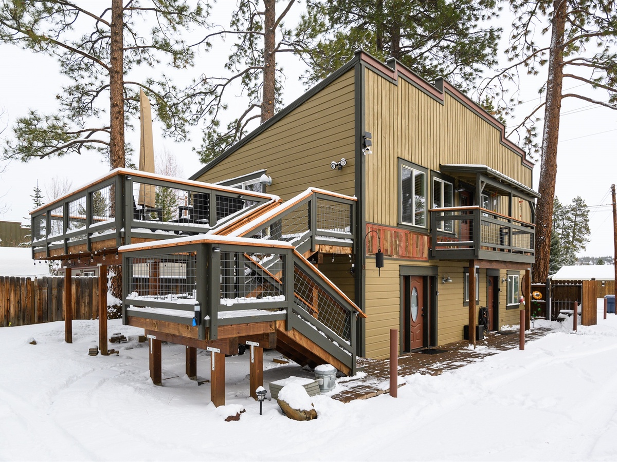 Sisters Retreat | Two Units, One Stay | Perfect for Groups