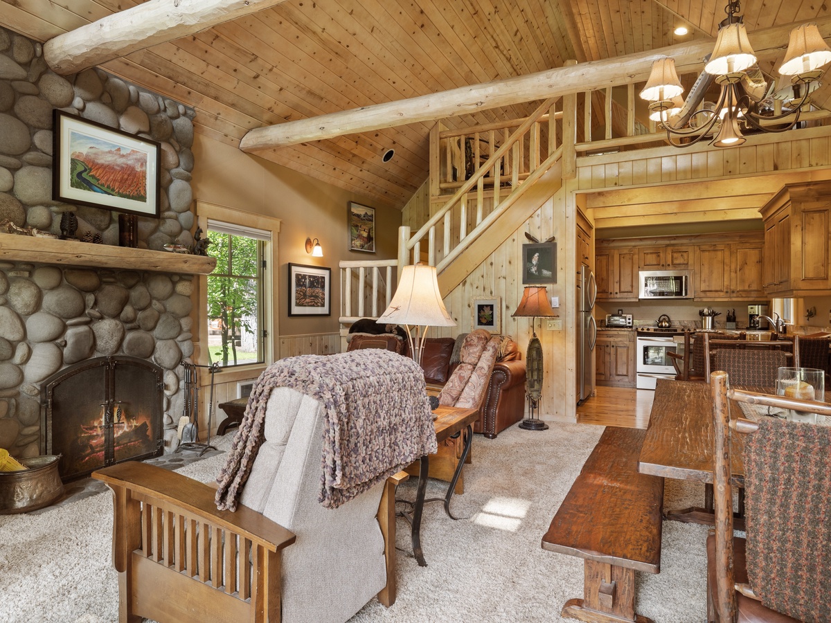 165-8712_230627_JILLROSELL Cabin 9