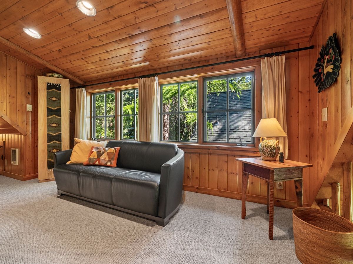 132-8661_230627_JILLROSELL Cabin 6