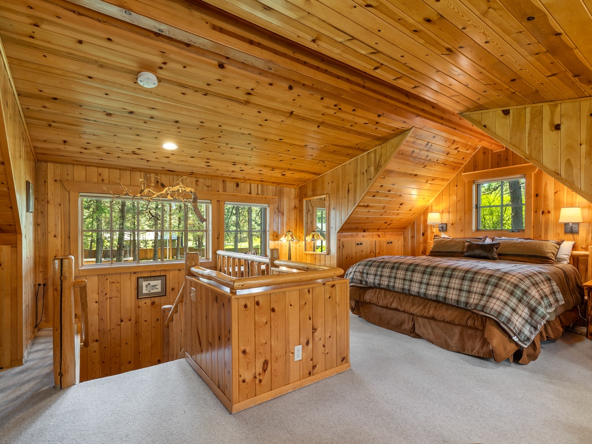 100-6031_230605_JILLROSELL CABIN 11