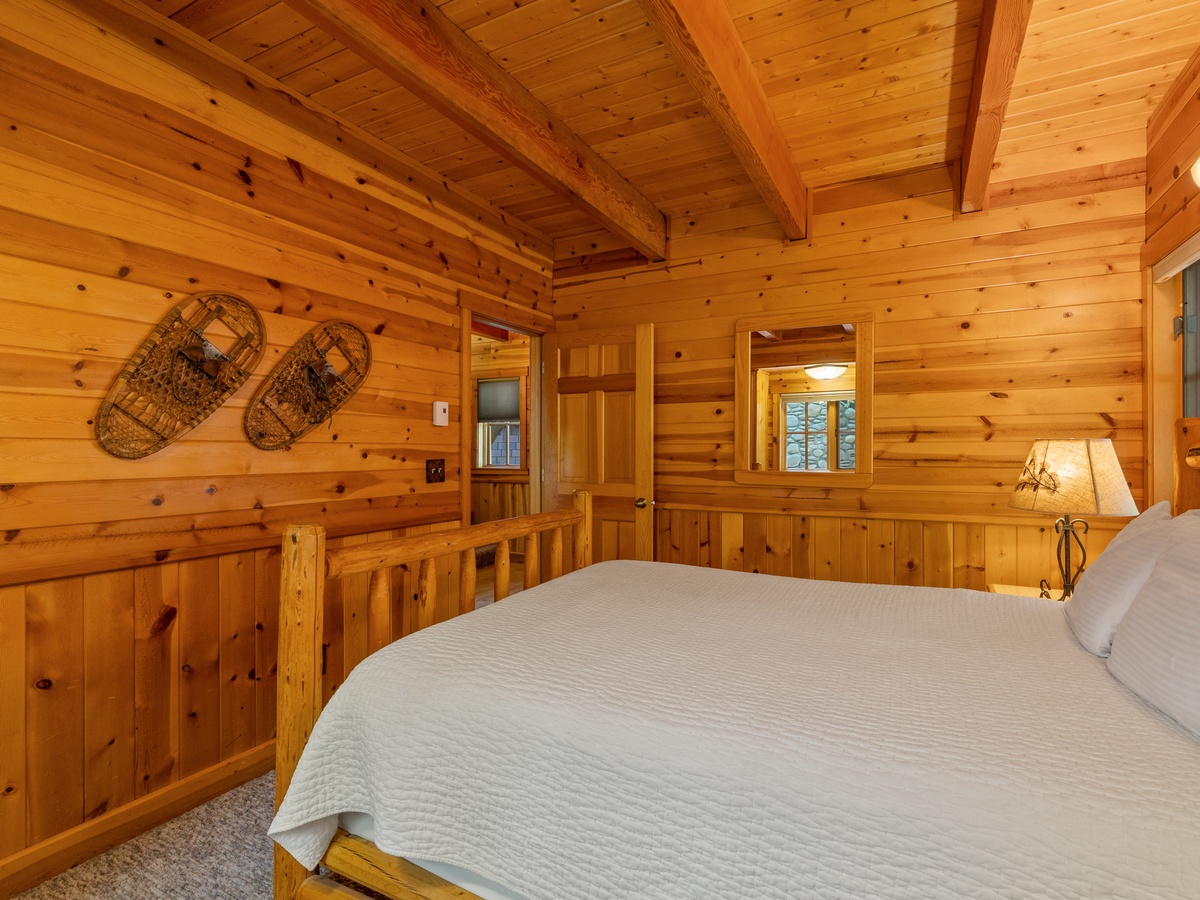 060-5872_230605_JILLROSELL CABIN 4