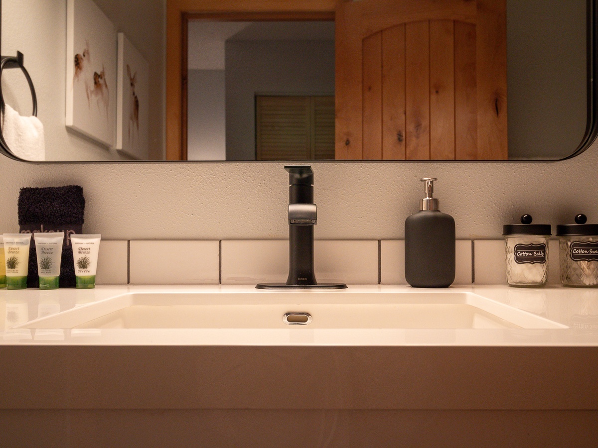 Fourth Sisters Escape | Photo 1