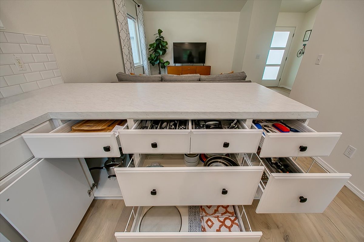 Discover your perfectly organized kitchen with spacious drawers that keep everything at your fingertips, making cooking and entertaining effortless.