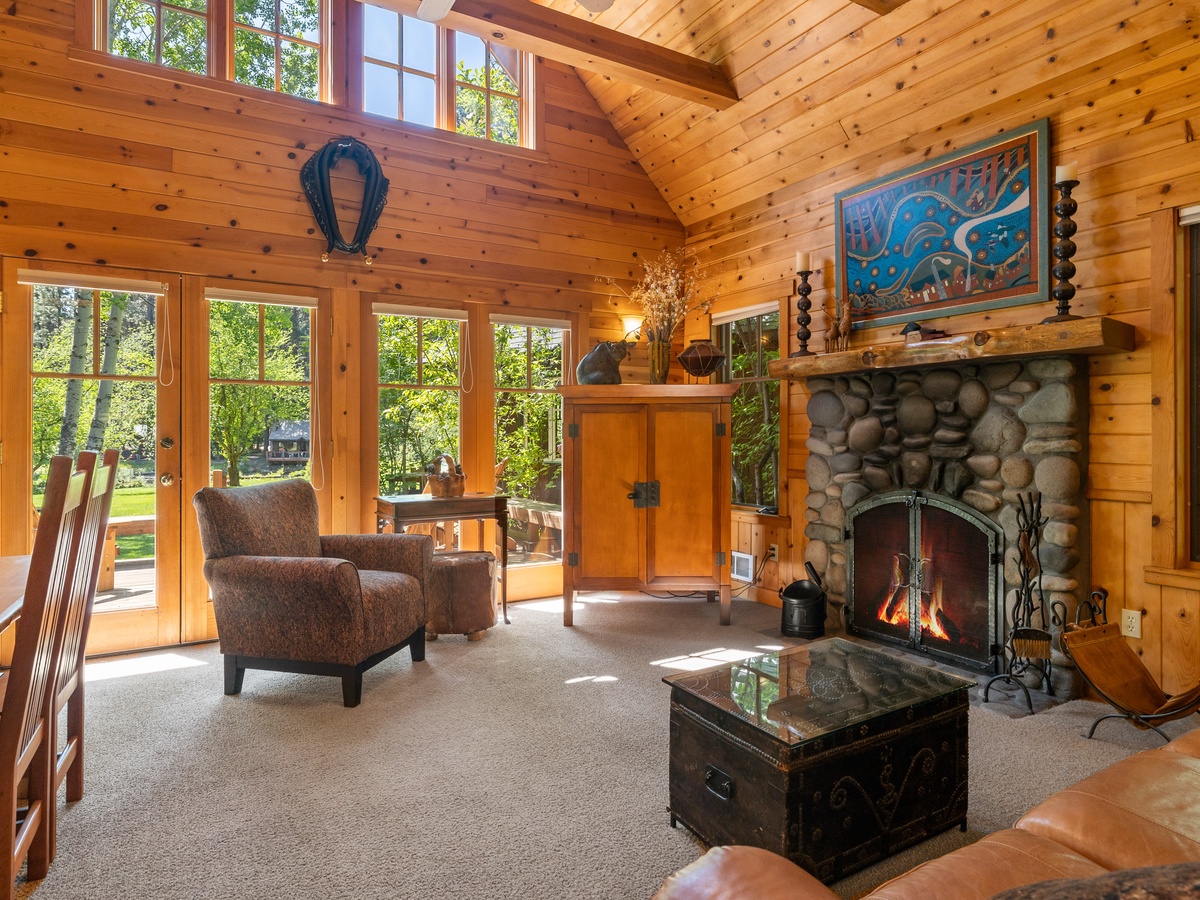 038-5789_230605_JILLROSELL CABIN 3