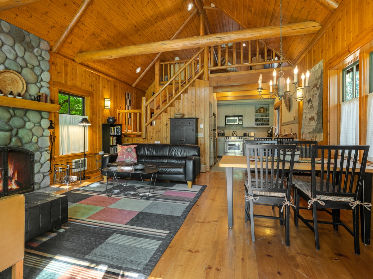 128-8637_230627_JILLROSELL Cabin 6