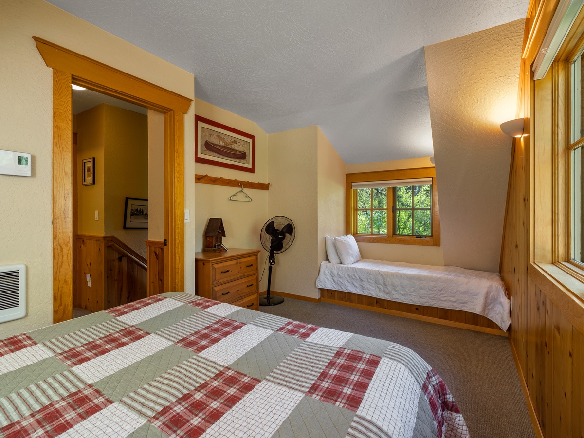 Metolius Cabin 1 | Photo 11