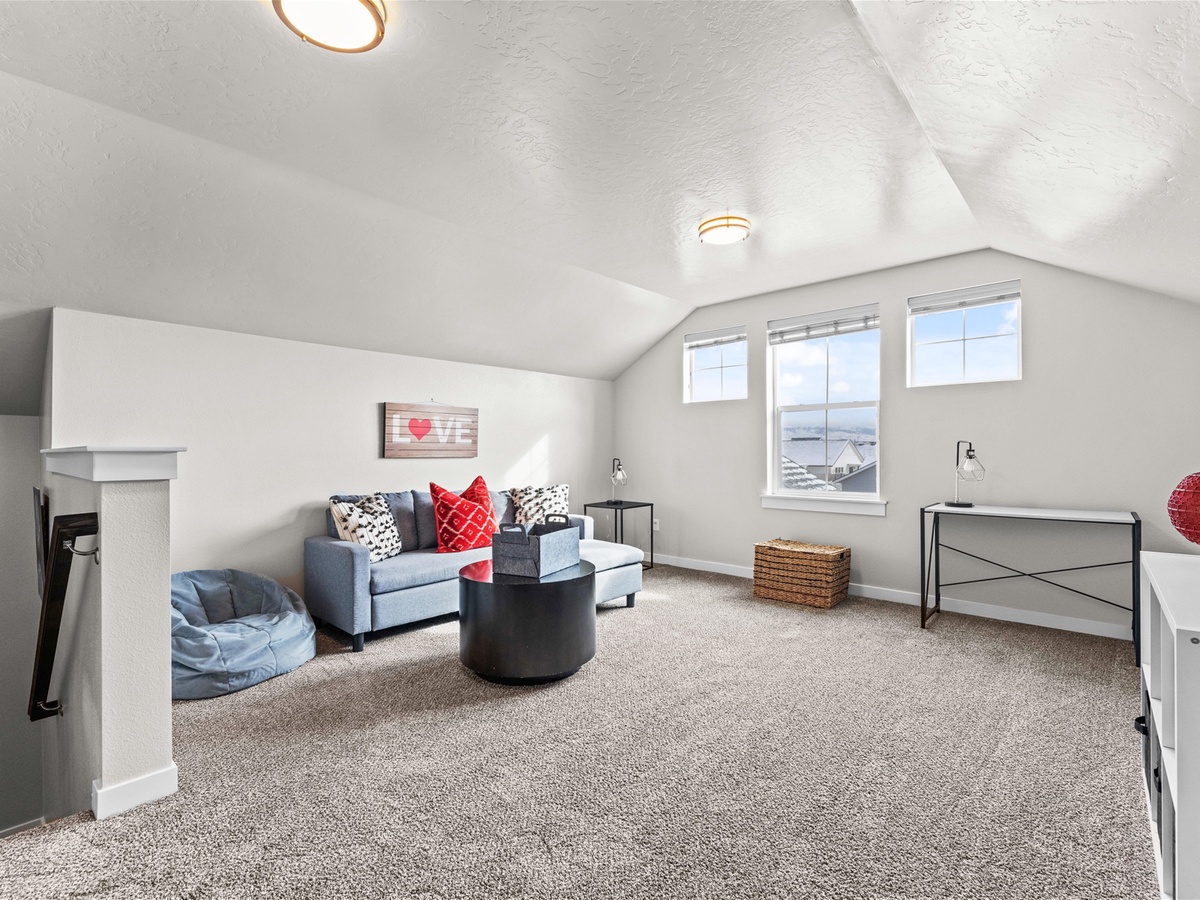 Upstairs Living Area