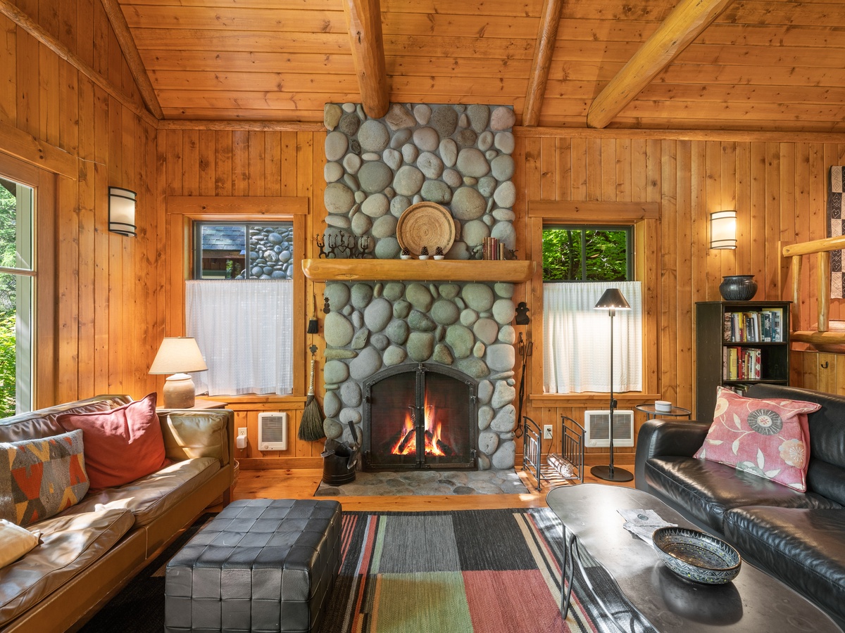 125-8652_230627_JILLROSELL Cabin 6