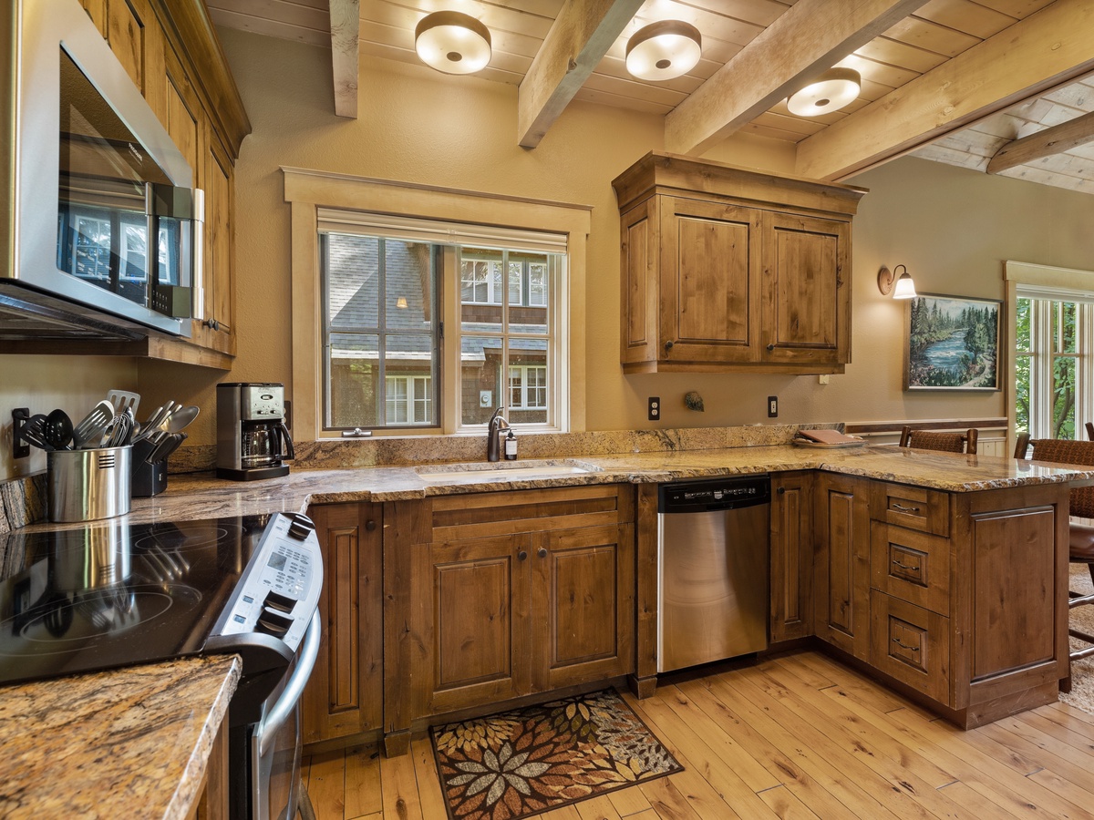 159-8691_230627_JILLROSELL Cabin 9