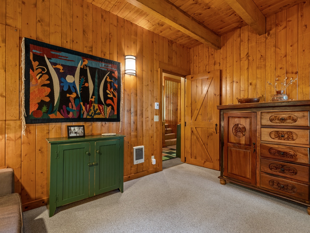 130-8658_230627_JILLROSELL Cabin 6