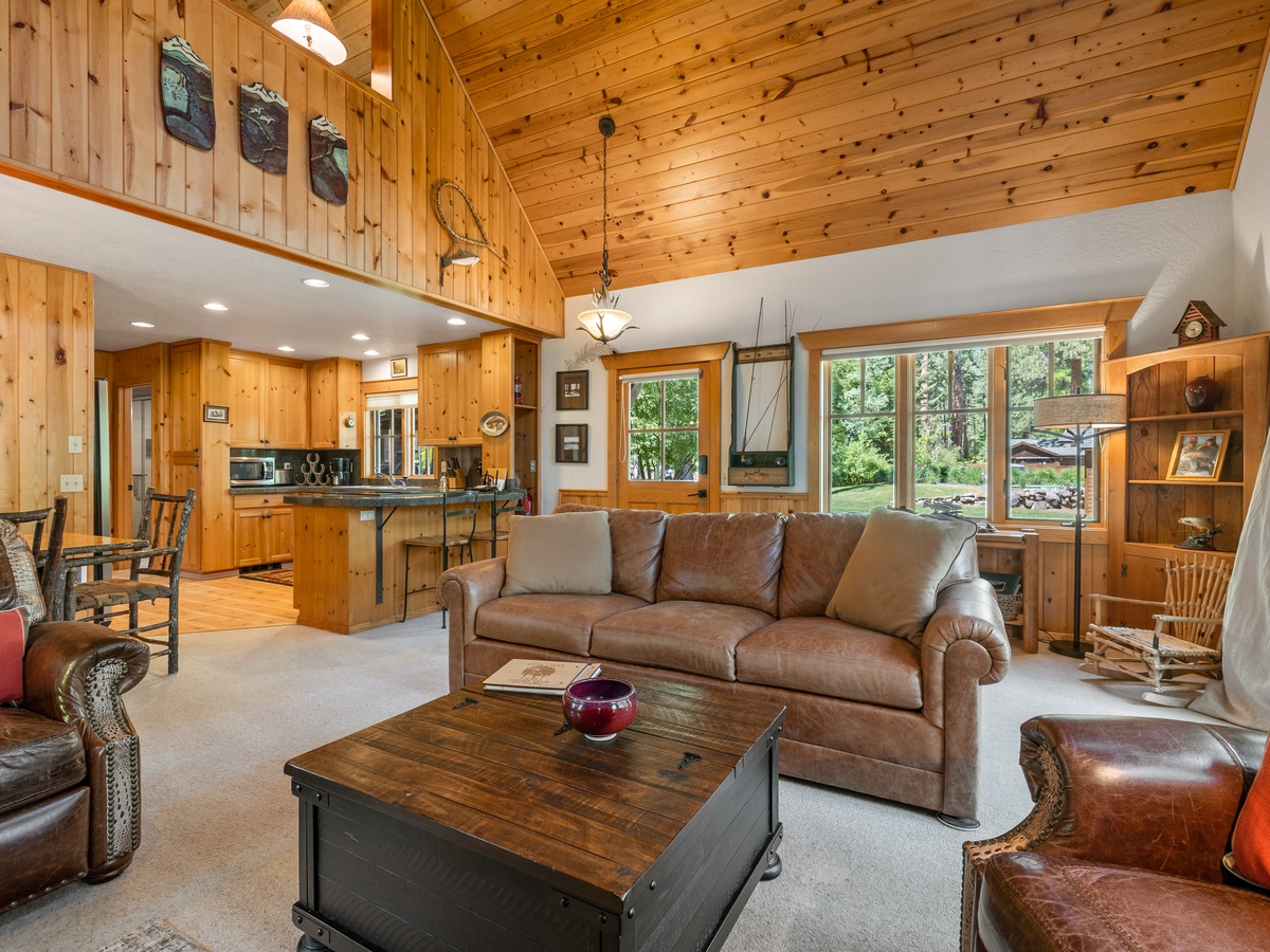 090-6001_230605_JILLROSELL CABIN 11