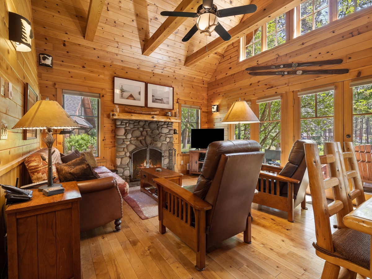 Metolius Cabin 10 | Photo 11