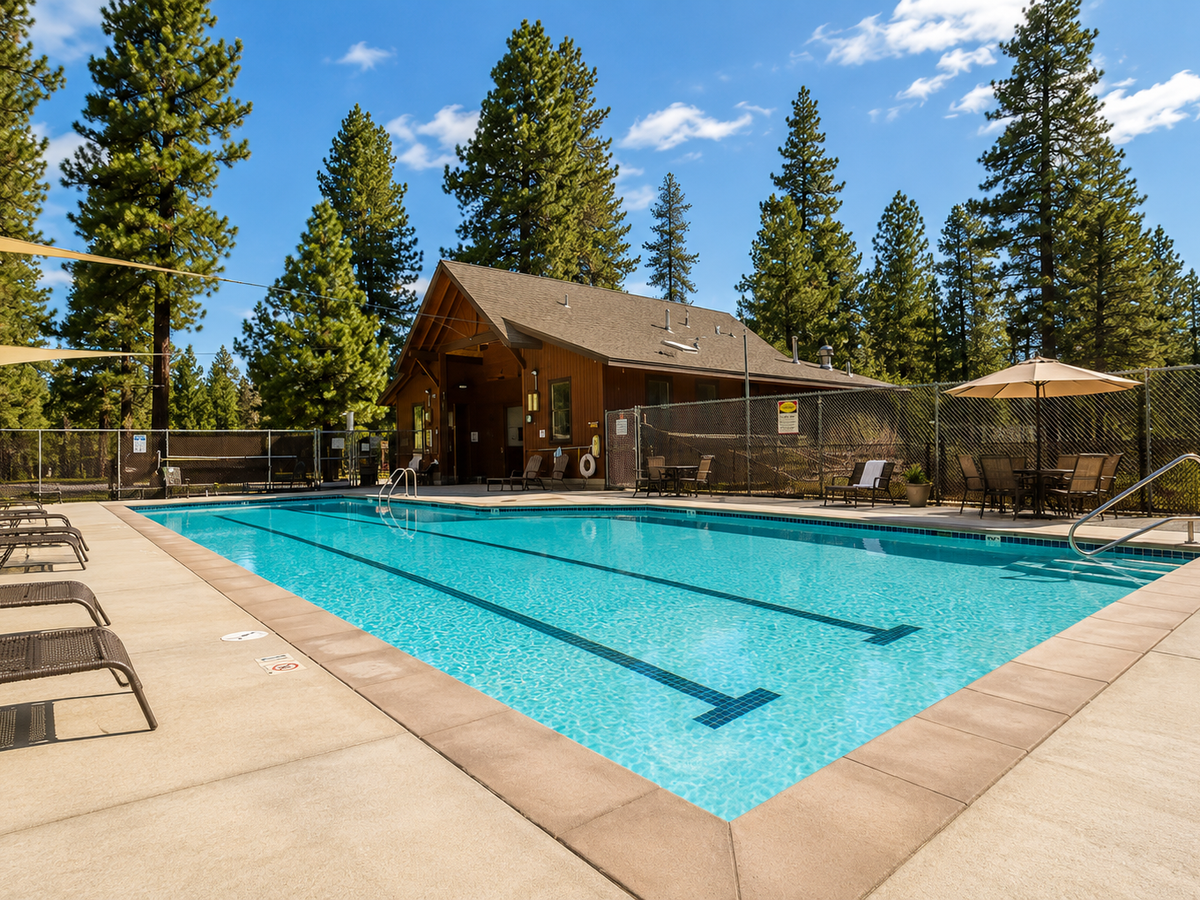 Common space for some great pool time(seasonal)