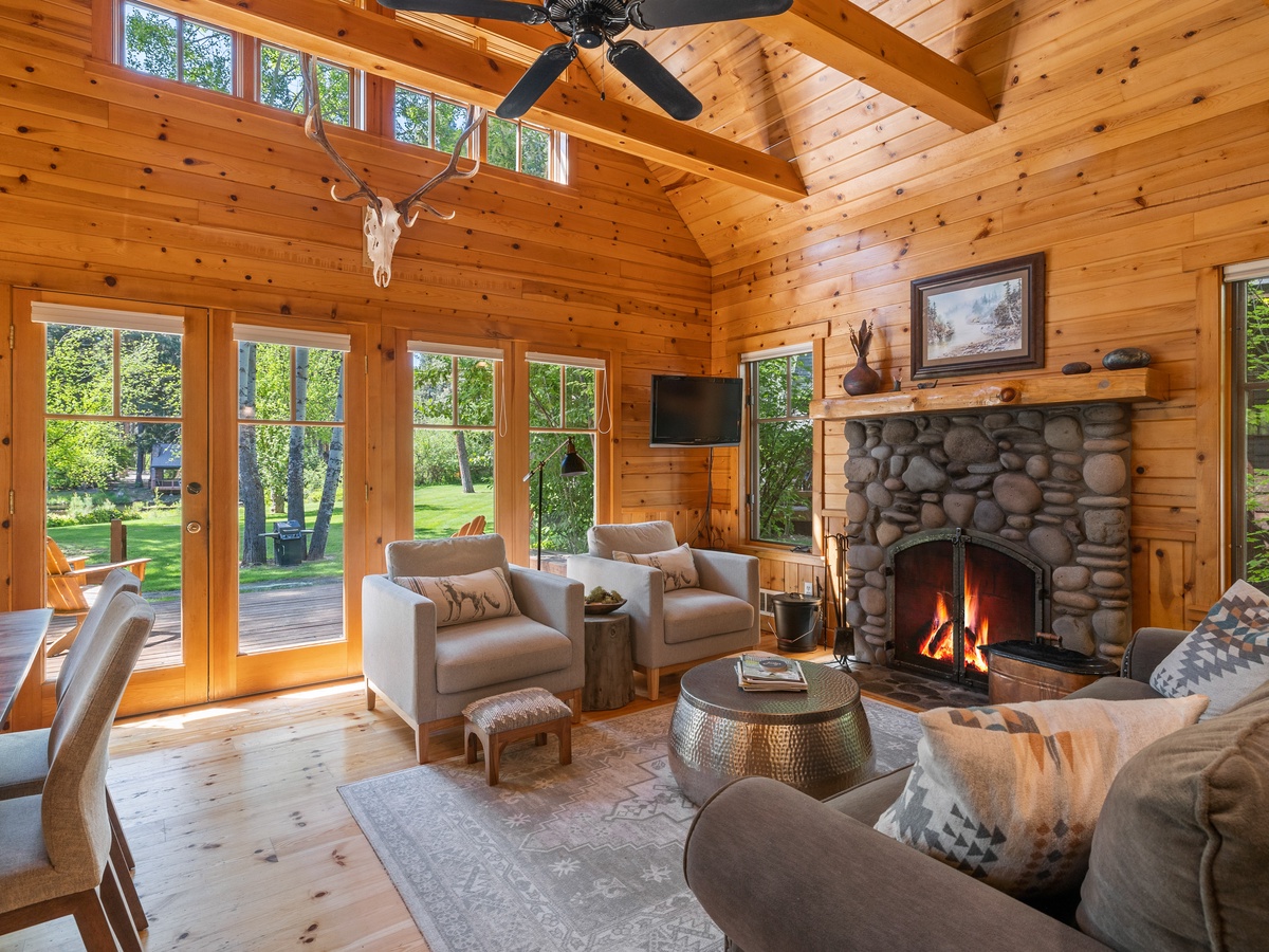 020-5738_230605_JILLROSELL CABIN 2