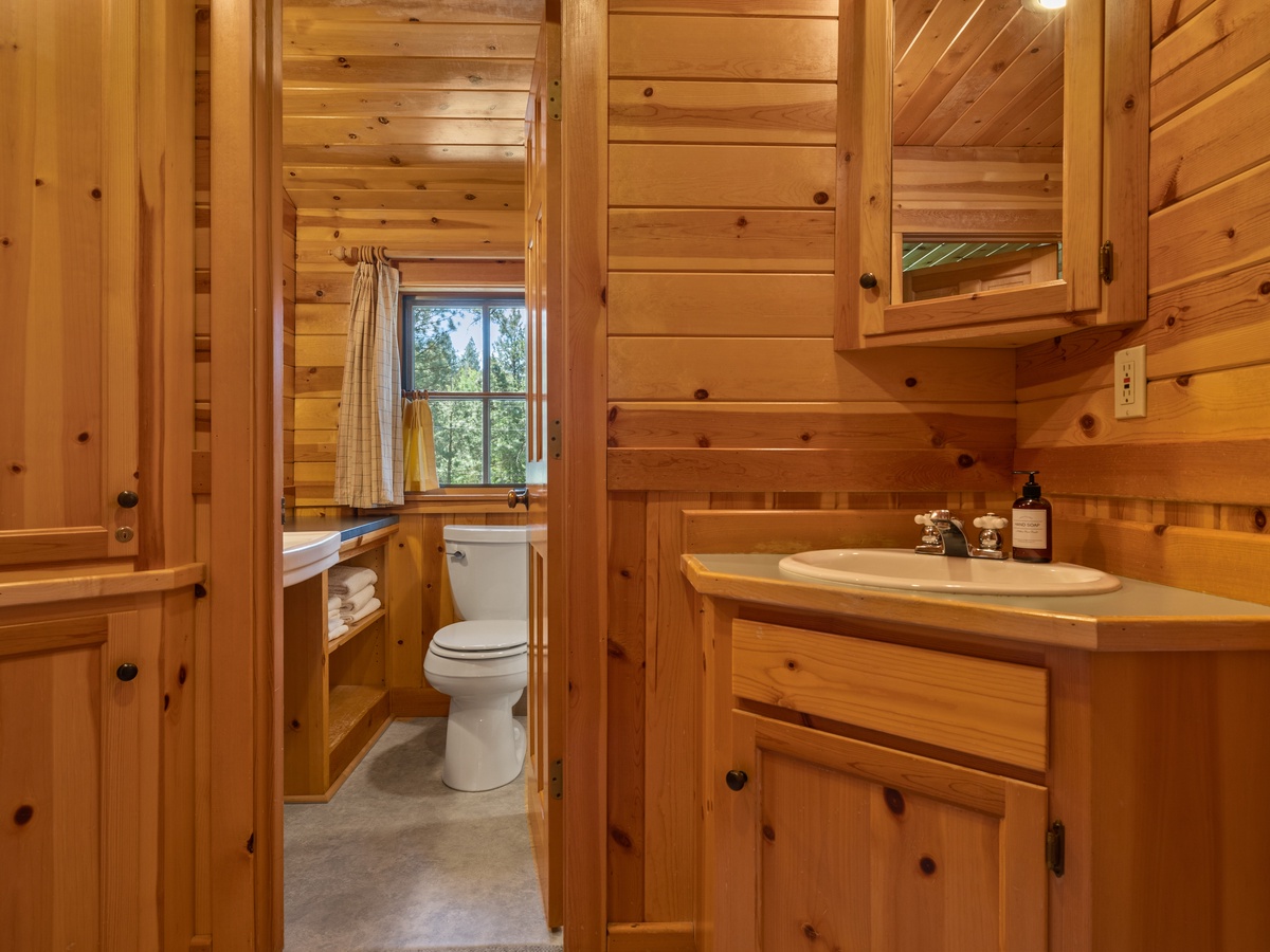 12-8841_230627_JILLROSELL Cabin 12