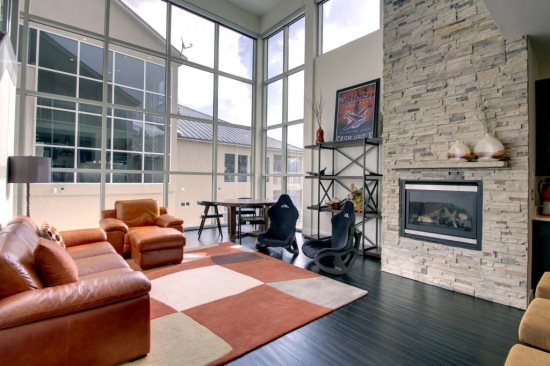 Main level living room
