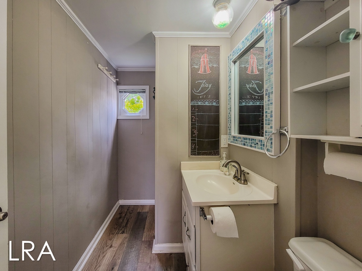1005-A 1st St (The Cottage [Int Ext]) - watermarked-29