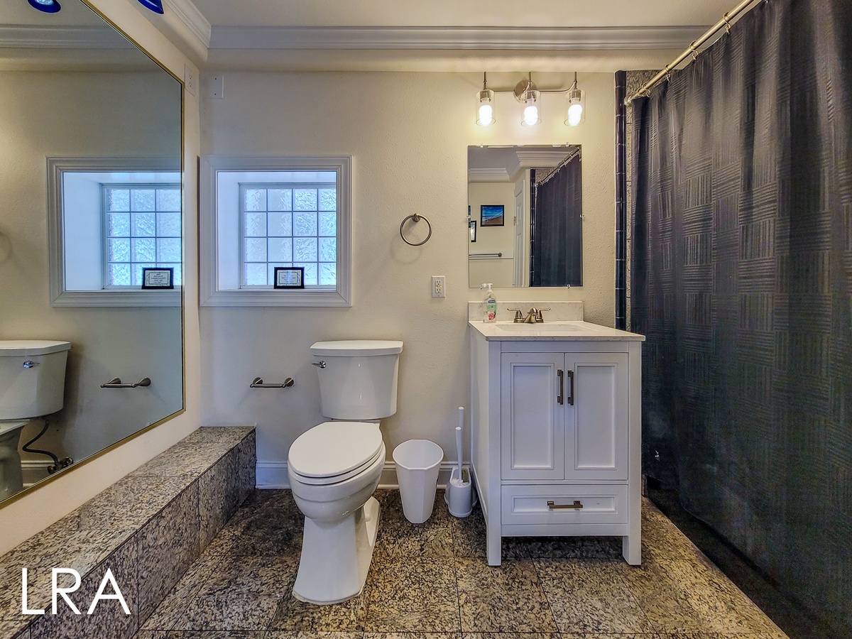 2717 S Shore Dr - Oceanside Manor (125)