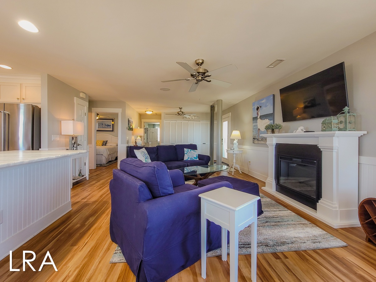 613 Ocean Blvd (Flippin Out [Int Ext Aerials]) - watermarked-23