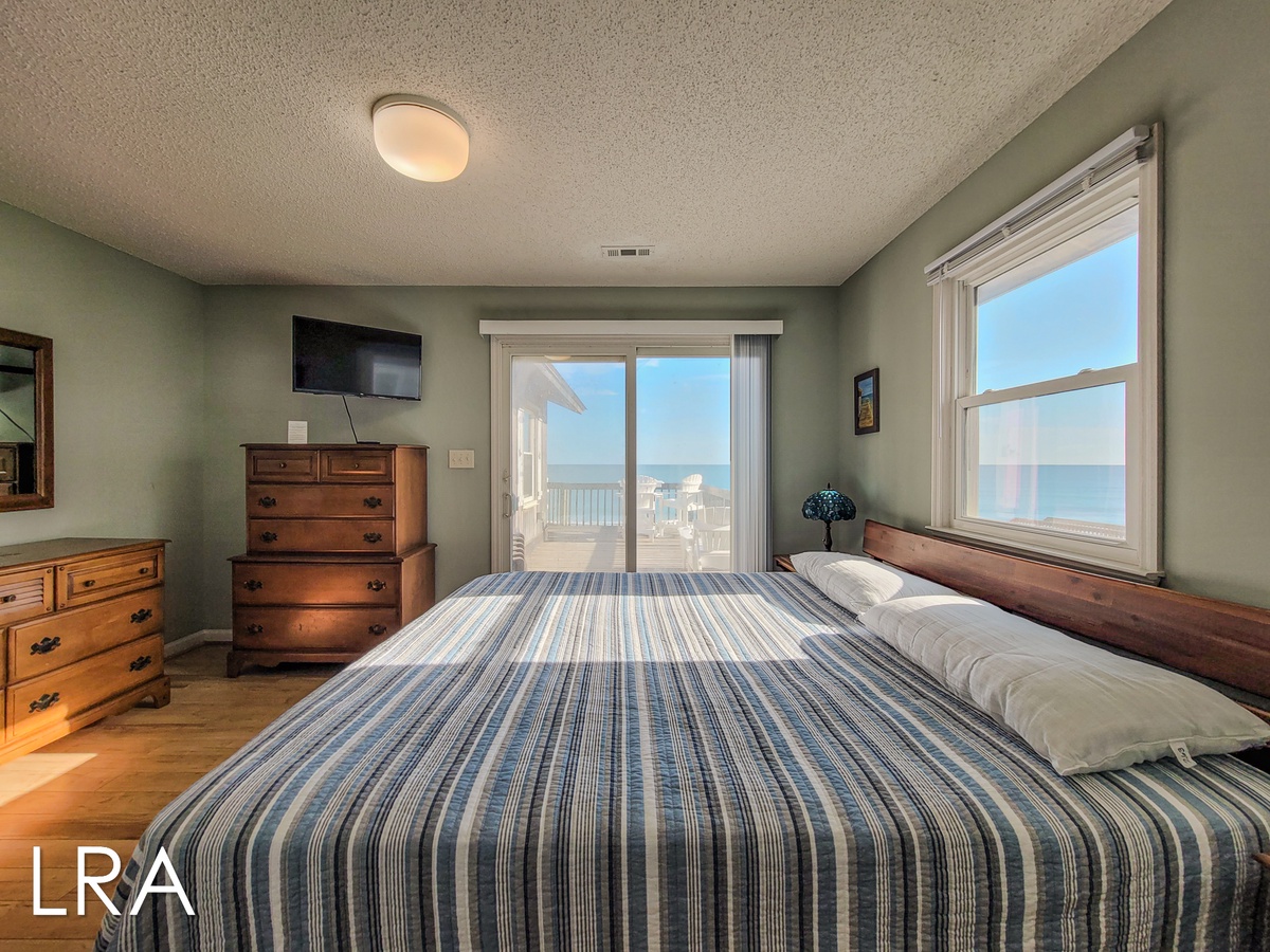 804 S Shore Dr (Beachy McBeach House [Int Ext Aerials]) - watermarked-14