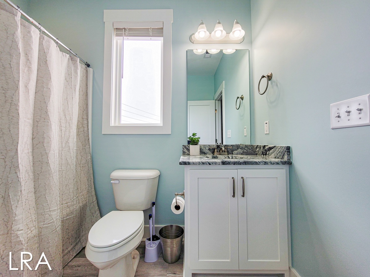 Top Level Bathroom-12