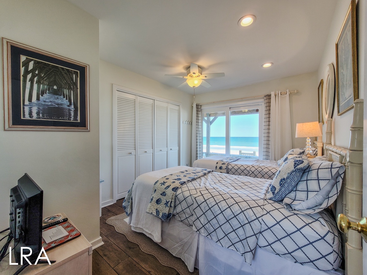 2405 S Shore Dr (Audreys Pearl [Int Ext Aerials] - watermarked-47