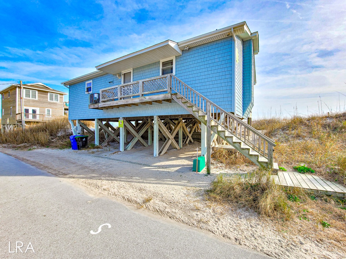 230 Topsail Rd (Livin On A Prayer [Int. Ext.]) - watermarked-53