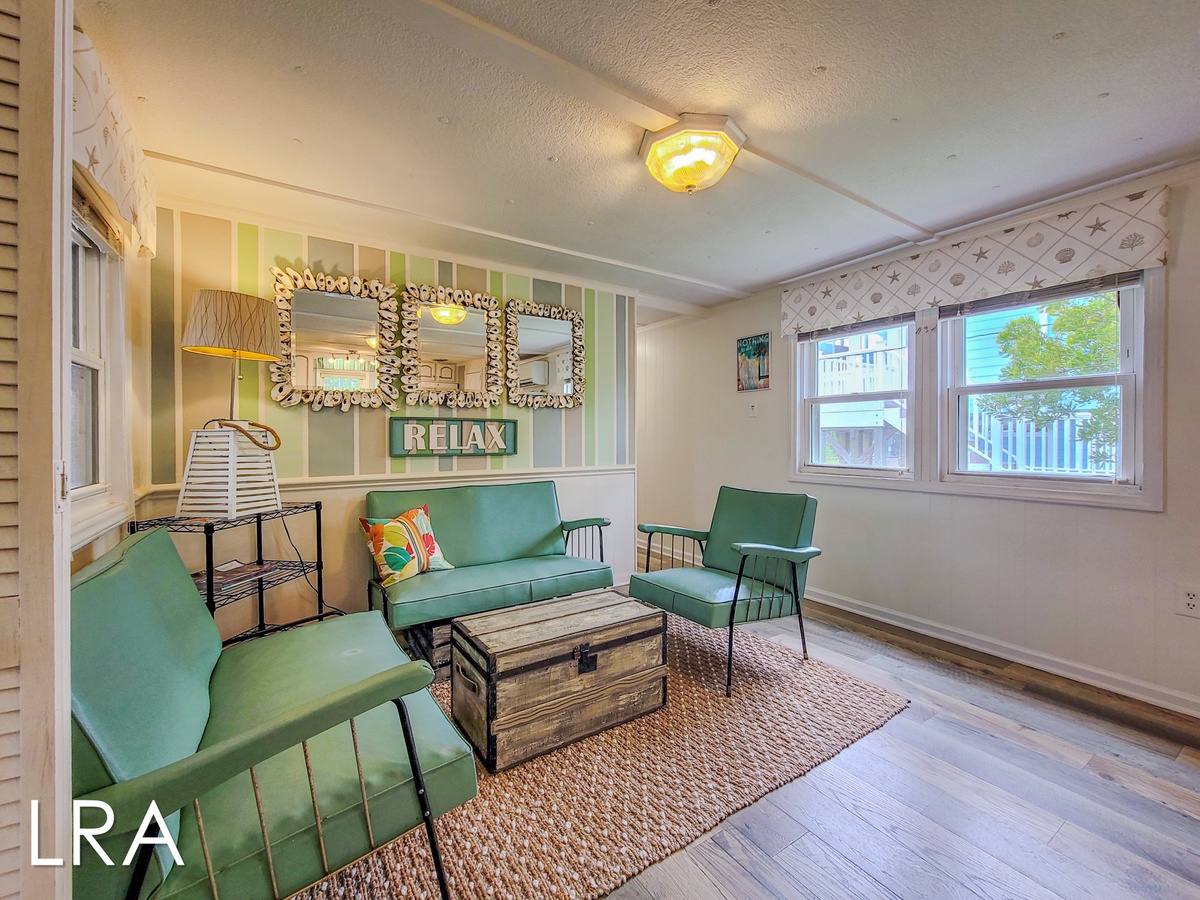 1005-A 1st St (The Cottage [Int Ext]) - watermarked-3