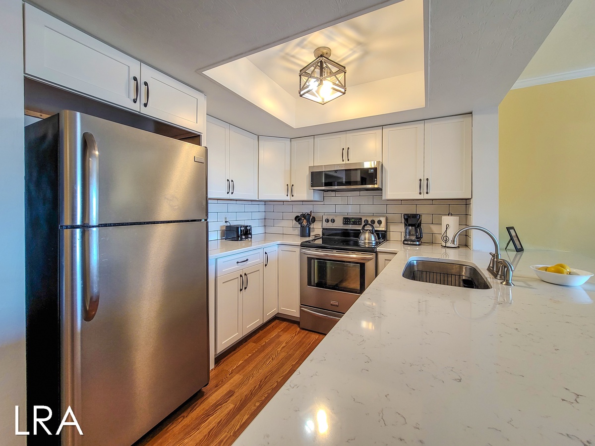 Surf Condo 414 (Surf 414 [Int Refresh - Kitchen]) - watermarked-5