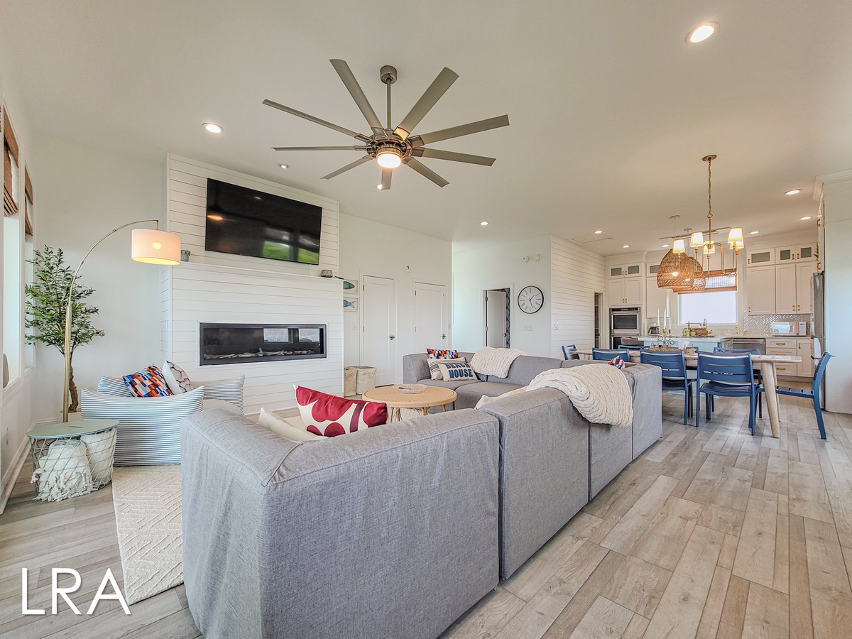108 Sea Urchin Ct (La Vie En Bleu [Int Ext]) - watermarked-5