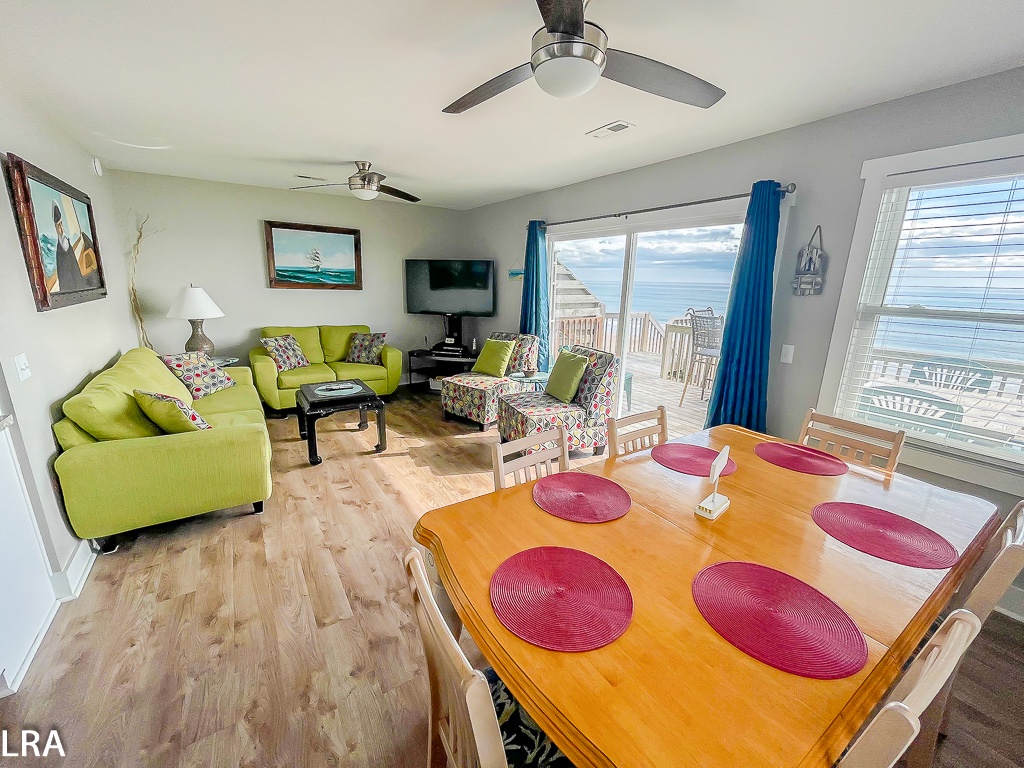 Dining/Living Room-23