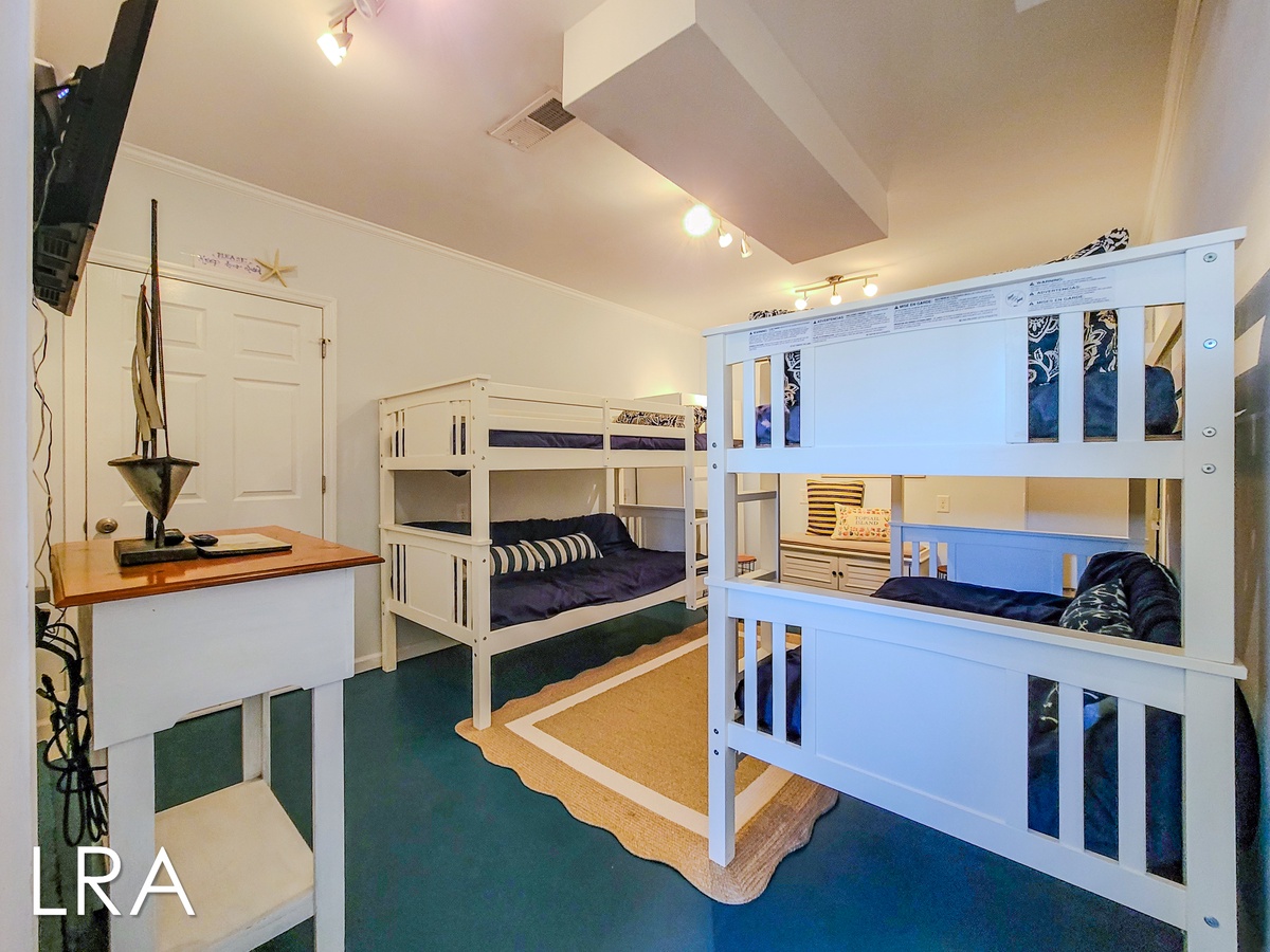 Twin Bunkroom-9
