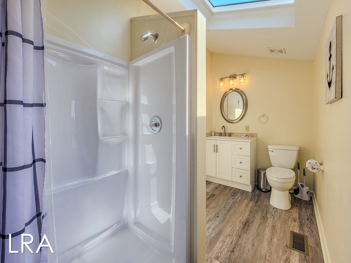 1861 New River Inlet Rd (Jubilee Retreat [Int Refresh - Bathroom]) - watermarked-2
