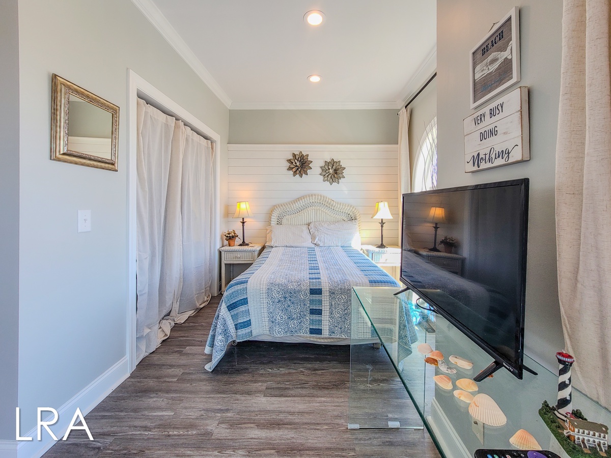 1743 New River Inlet Rd (Good Day Sunshine [Int]) - watermarked-59