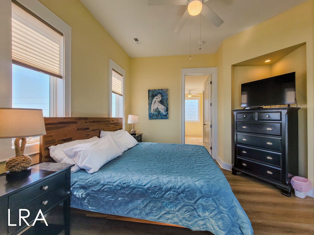 2232 S Shore Dr (King Tide [Int Ext Aerials]) (31)