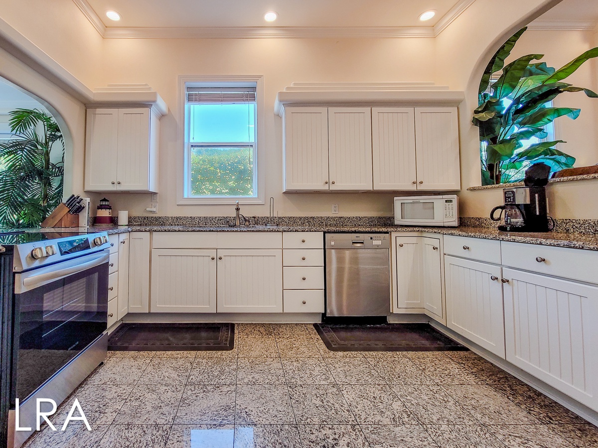 2717 S Shore Dr - Oceanside Manor (121)