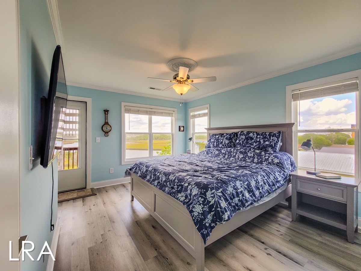 615-E N New River Dr (Coral Cabana [Int Ext Aerials]) - watermarked-6