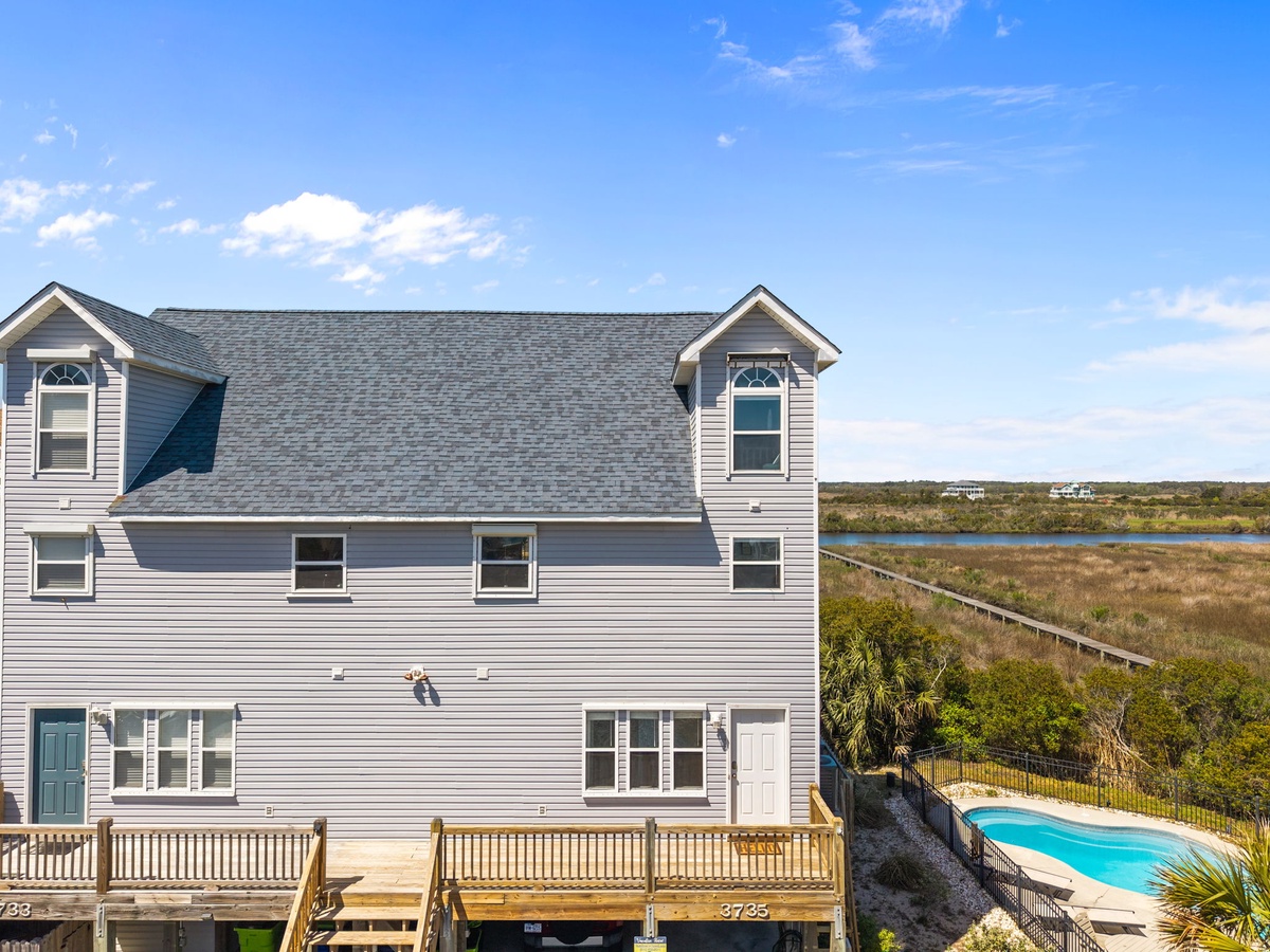 3-web-or-mls-3735 Island Dr. 92