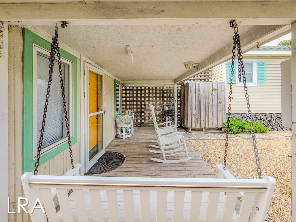1005-B 1st St (The Roost [Int Ext Breezeway]) - watermarked-4