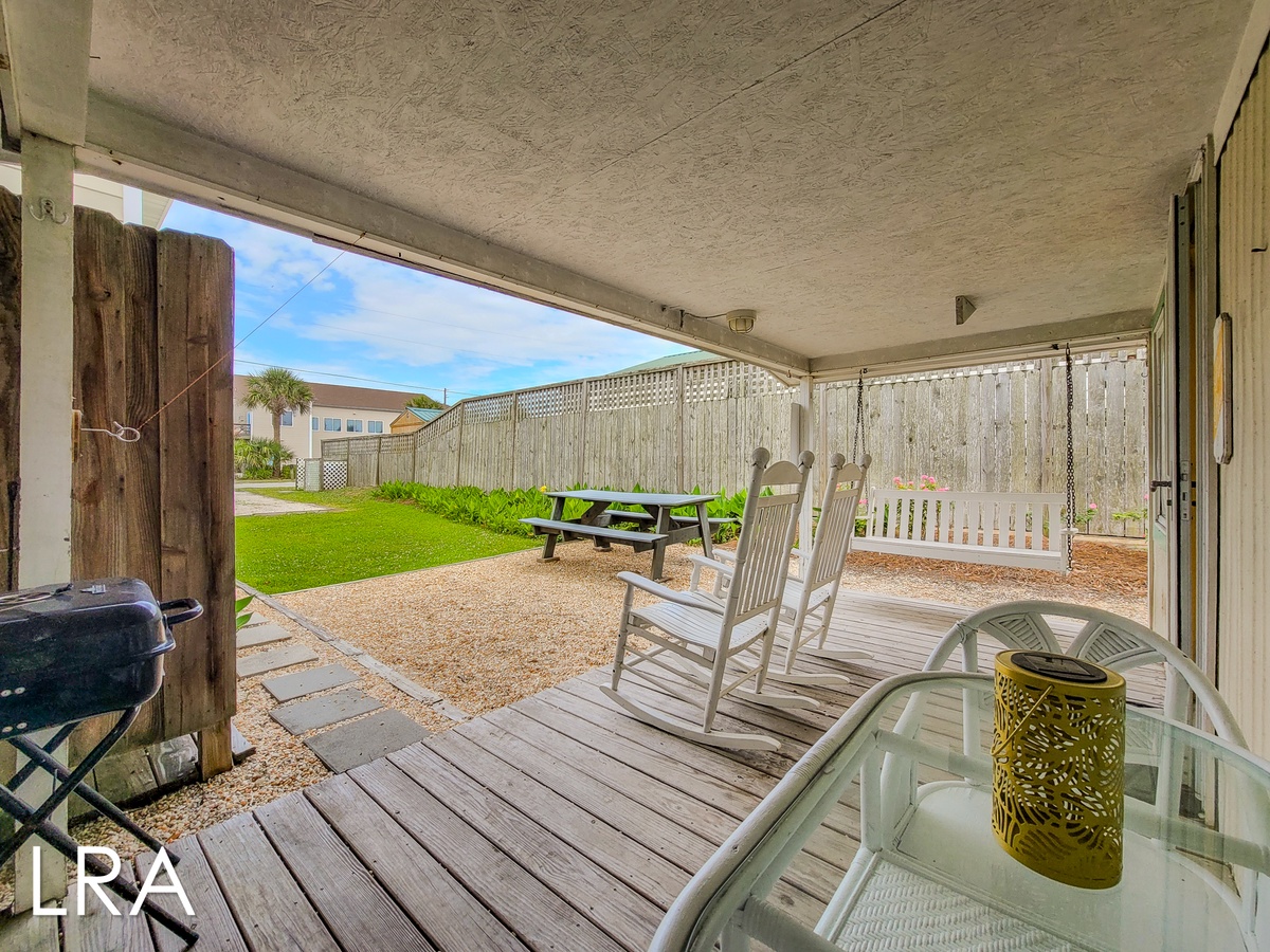 1005-B 1st St (The Roost [Int Ext Breezeway]) - watermarked-7