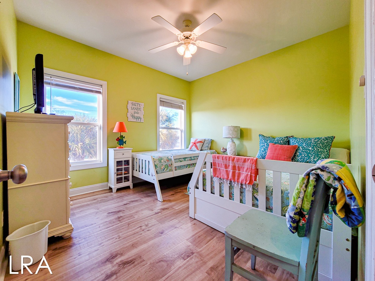 Twin/Full Bedroom-38