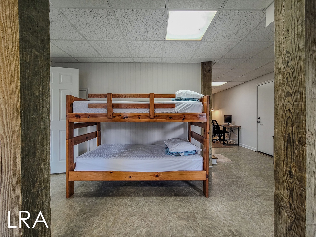 804 S Shore Dr (Beachy McBeach House [Int Ext Aerials]) - watermarked-25